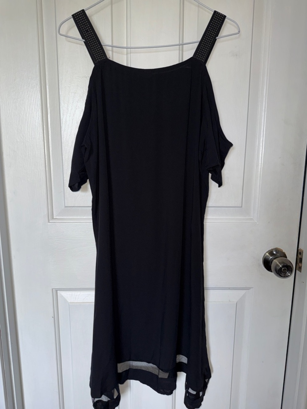 Cold-Shoulder Black Shift Dress - Picture 7 of 7